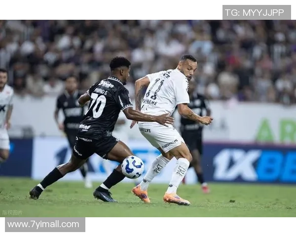 圣保罗主场迎战巴西国际争夺联赛关键三分的精彩对决