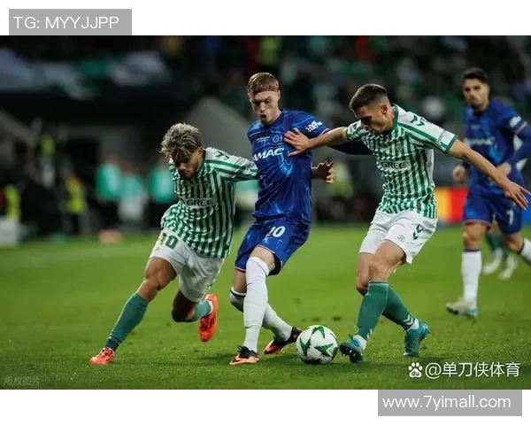 意甲焦点战拉齐奥迎战森索罗双方争夺三分激战一触即发